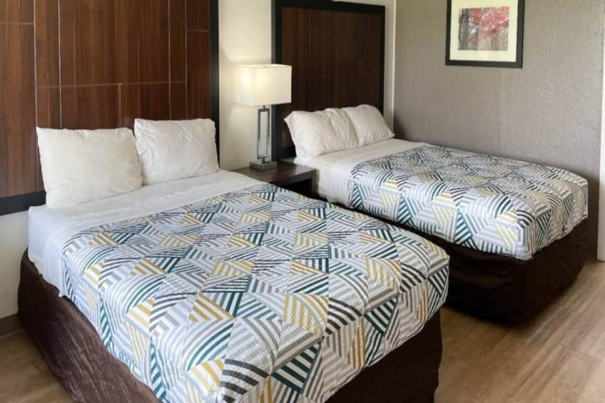 2 Full Beds  Non-Smoking - foto 7