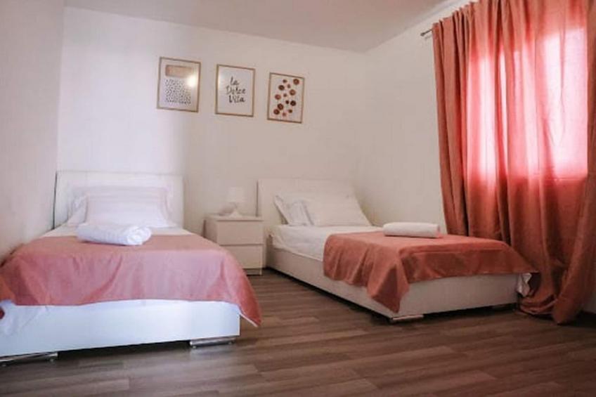 Exclusive Elegant Villa with Pool in Kastel Novi - Seven Bedroom Villa with Pool - foto 12