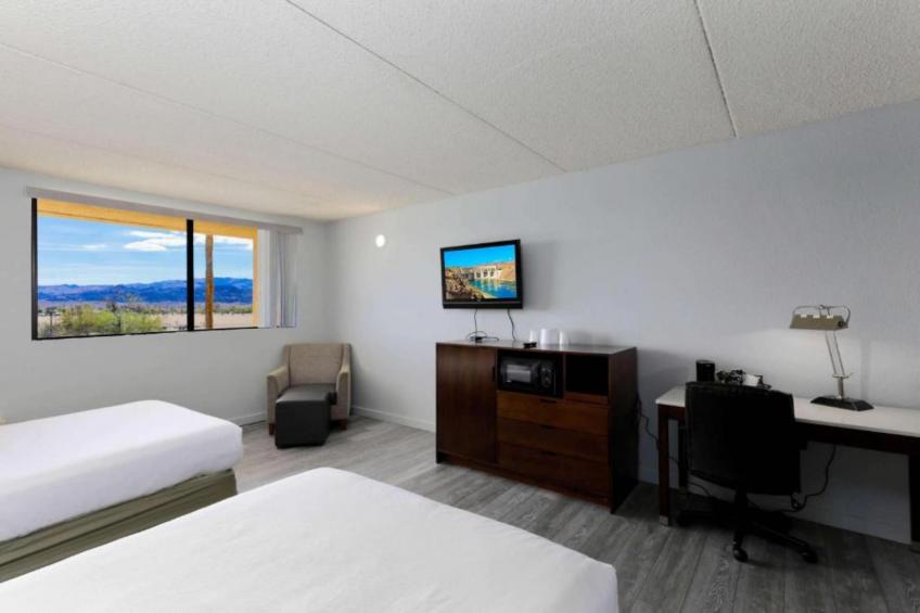 2 Queen Beds  Non-Smoking Micfridge - foto 3