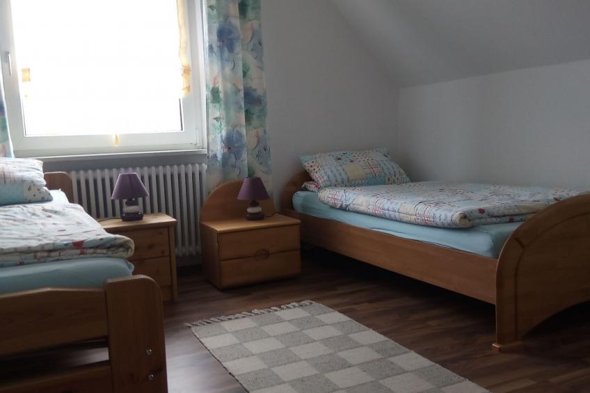 in ruhiger Lage mit großem Garten - foto 4