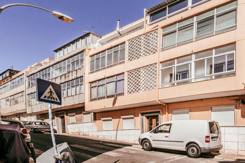 Modern & Charming Alges by GT House