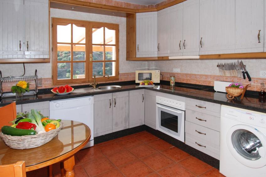 Villa Los Pinos, Beheizter Pool, Wifi, AC, BBQ - foto 15