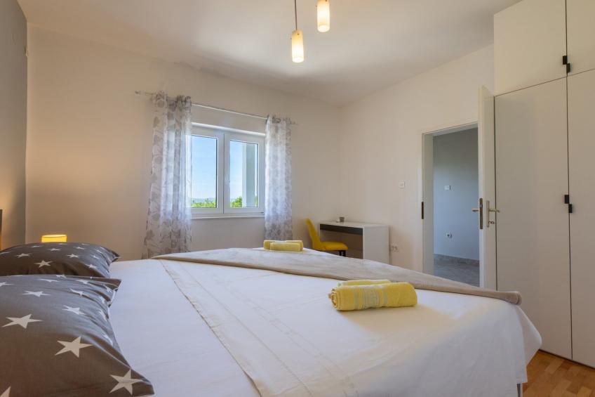 Peaceful and Cozy Holiday Home near Imotski - Two Bedroom Holiday Home - foto 12