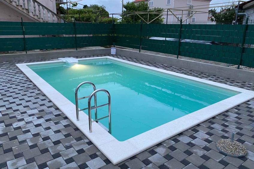 Holiday house overlooking the courtyard and pool - BF-DGHZC - foto 14