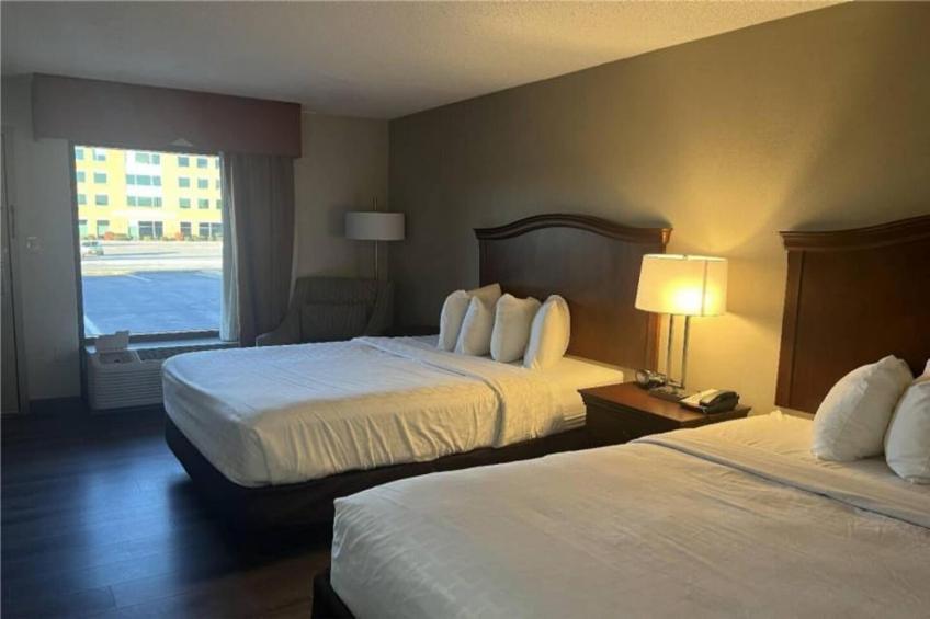 2 Queen Beds  Non-Smoking Micfridge - foto 3