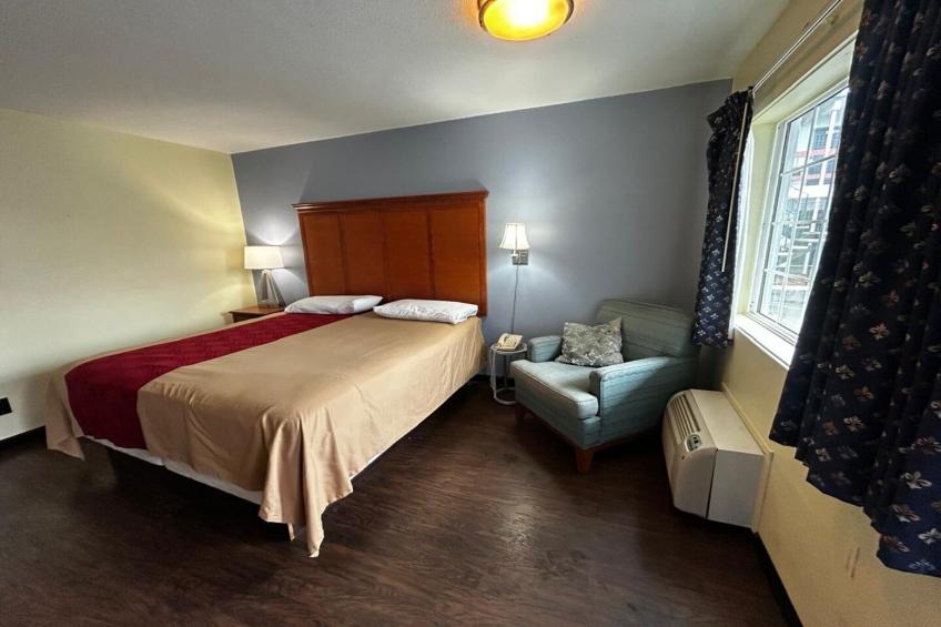 King Bed Non-Smoking - foto 10