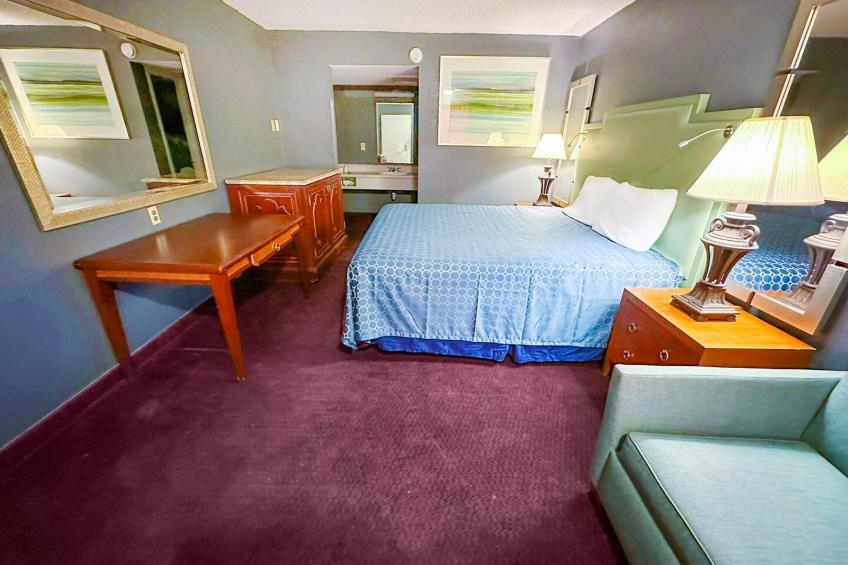 King Bed Non-Smoking - foto 17