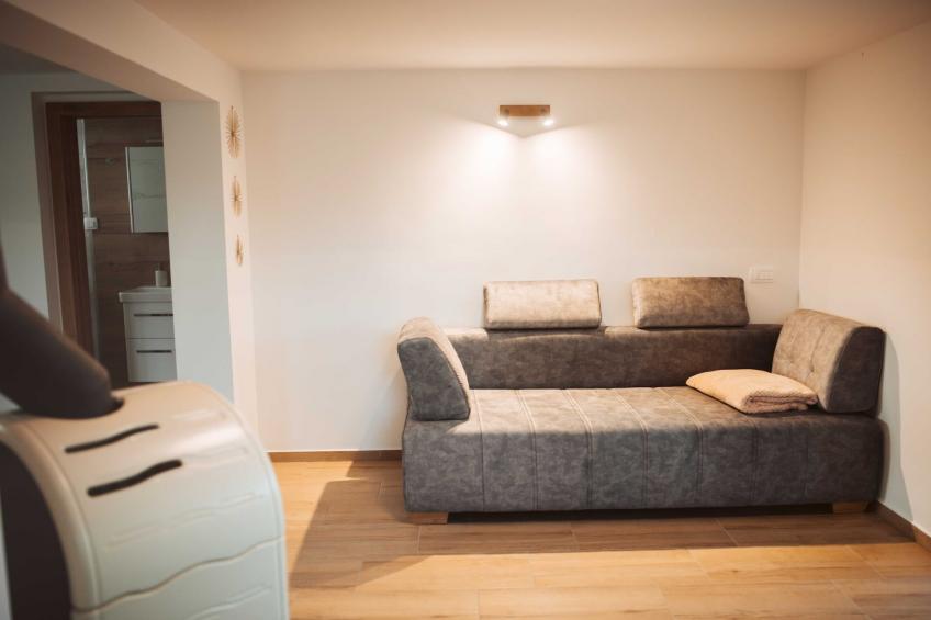 Cozy Holiday Home with Fireplace and Scenic Hills in Bistrica ob Sotli - Two Bedroom Holiday Home - foto 2