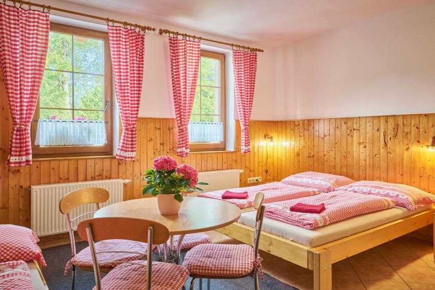 U Švýcarského dvora - foto 3