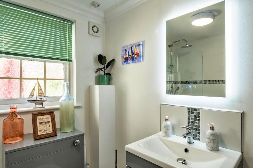 Nicely Tucked Away Cottage - foto 27