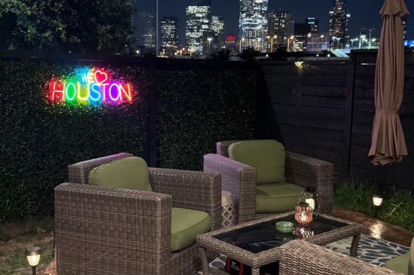 H-Town Trendy Retreat mit atemberaubendem Skyline-Blick - foto 25