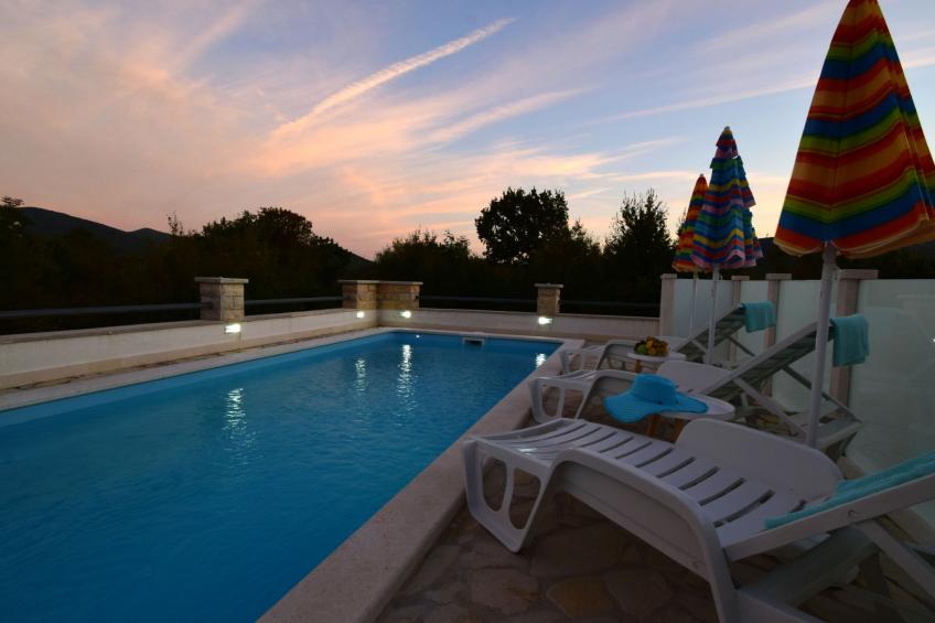für 8 Personen mit privatem Swimmingpool im Hinterland von Split - foto 55
