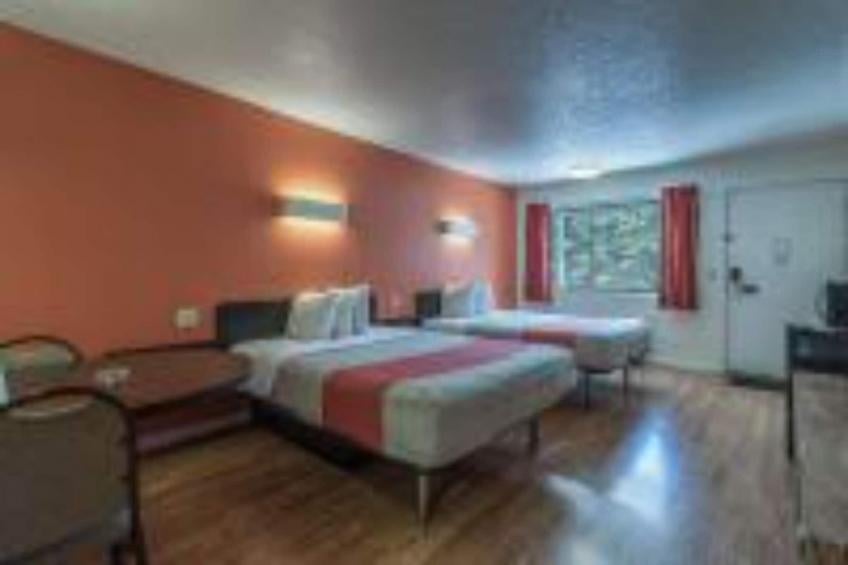 2 Queen Beds  Smoking - foto 20