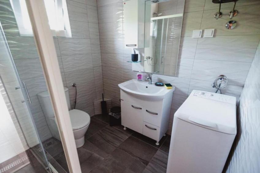 Modern Apartment with Terrace in Herceg Novi - Two Bedroom Apartment - foto 12