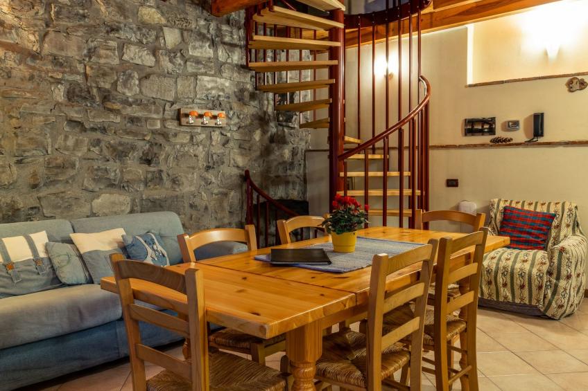 Dreistöckiges Apartment in einem historischen Gebäude - foto 10