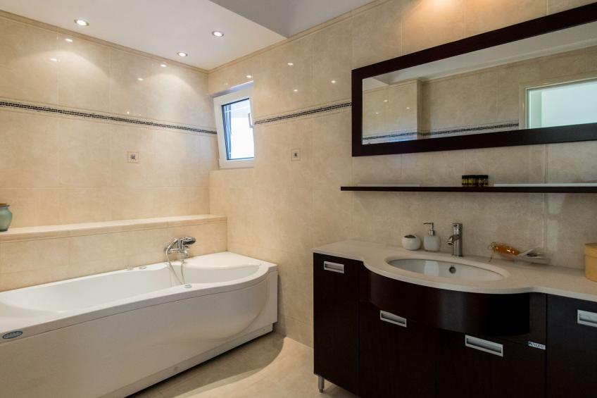 Villa mit Infinity-Pool und BBQ, Nähe zum Strand - foto 36