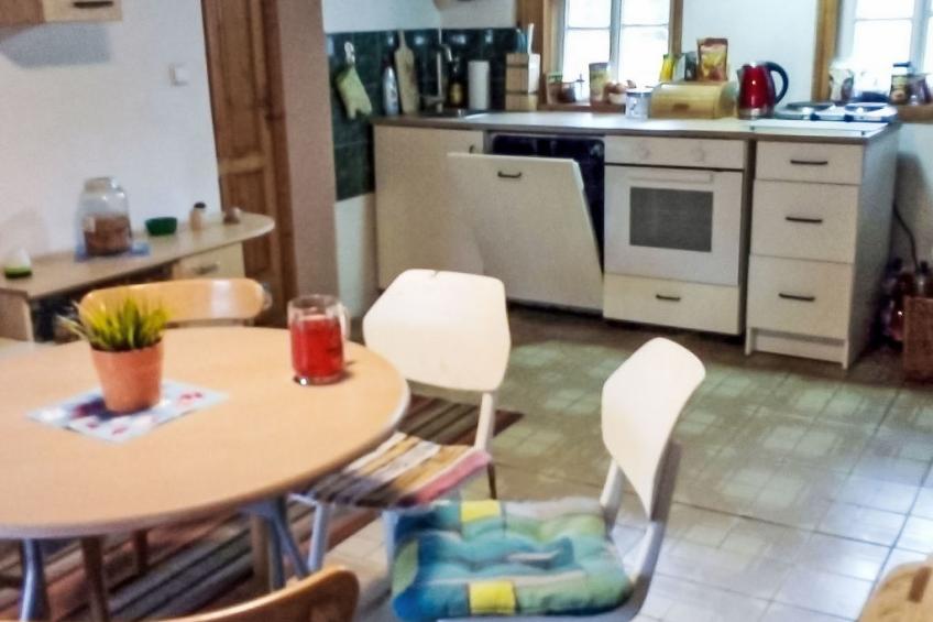 Roubenka u potoka - foto 12