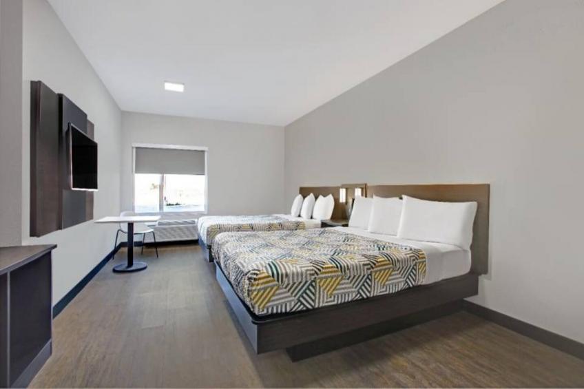 2 Queen Beds  Nsmk Kitchen Shower - foto 28
