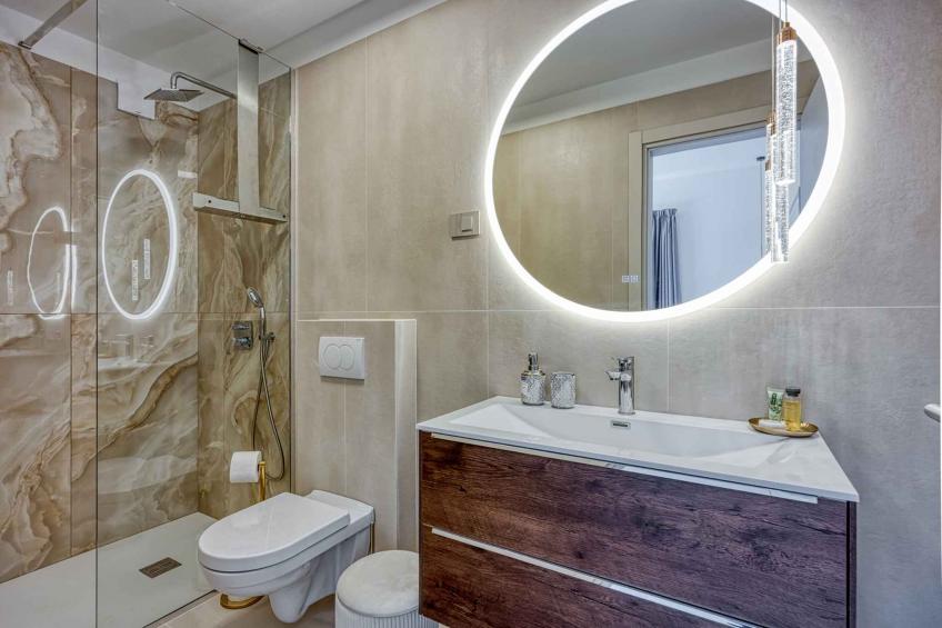 Villa met verwarmd zwembad en jacuzzi - BF-6M3YF - foto 41