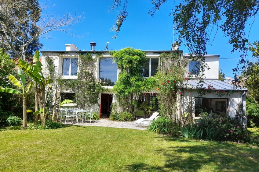 Großes Familienhaus mit schön angelegtem Garten - foto 32