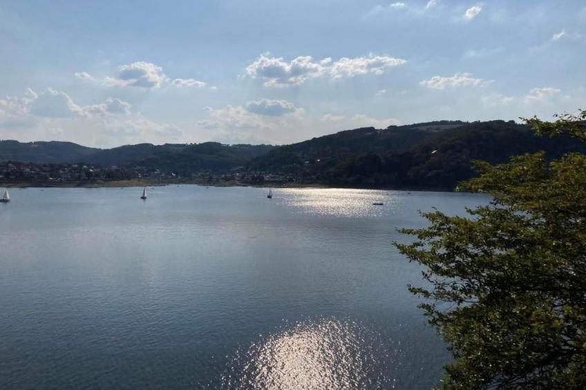 Exklusives Ferienhaus mit Terrasse und Garten - foto 25