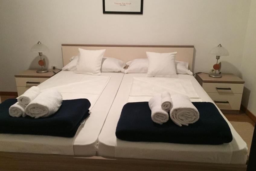 Modernes Ferienhaus in Dobropoljana mit Terrasse, Garten und Grill - foto 10