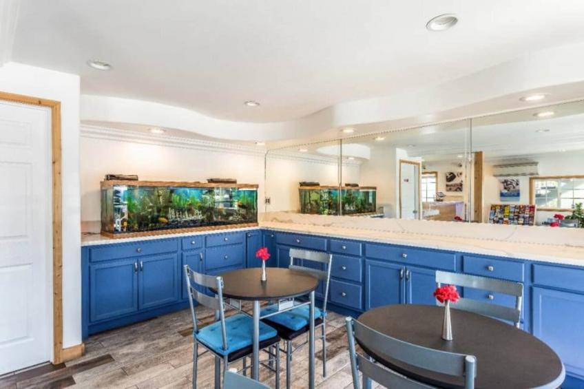 2 Queen Beds  Non-Smoking Kitchen - foto 26