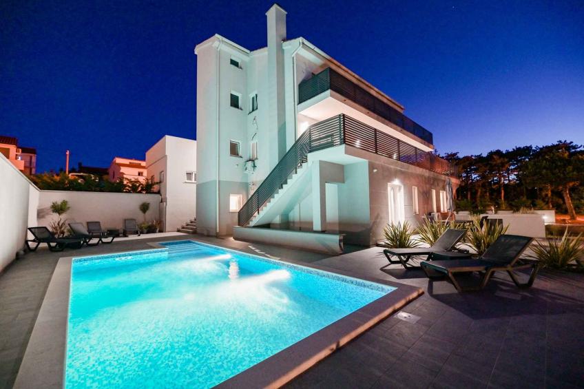 Appartement de vacances avec piscine à Krk - BF-Z7C2D
