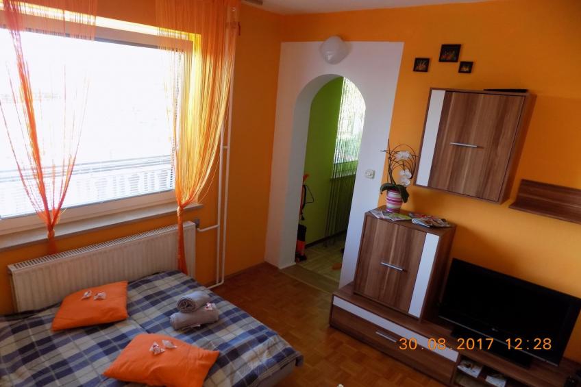 Comfortable Zreče Apartment with Playground and Private Parking, Ideal for Families - One Bedroom Apartment - foto 3