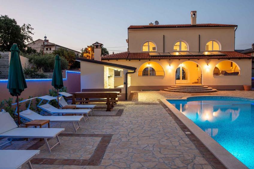 Vakantiewoning met balkon - BF-B6Z64 - foto 13