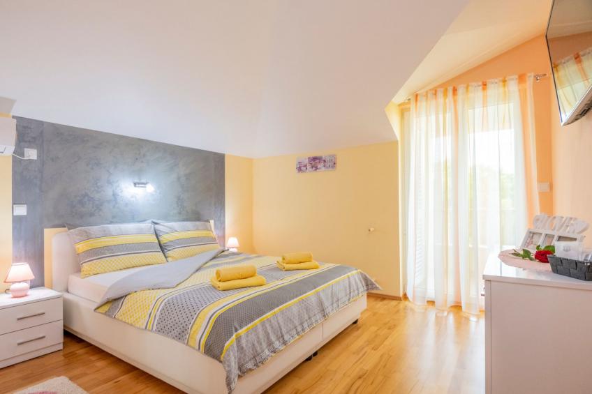 Villa "Mile" mit beheiztem Pool, Grill und Terrasse - foto 16