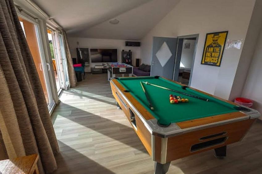 Exclusive Elegant Villa with Pool in Kastel Novi - Seven Bedroom Villa with Pool - foto 22