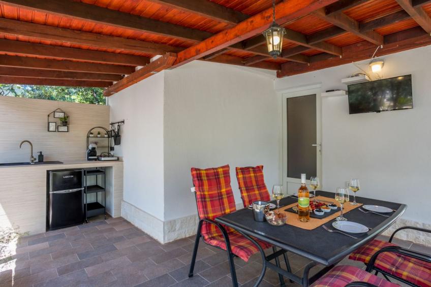 Geräumiges Ferienhaus mit Terrasse und Garten - foto 49