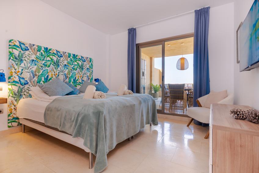 3-Bedroom Apartment with Sea & Mountain Views - foto 5