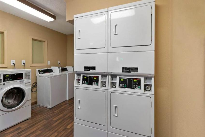 1 Queen Bed | Mob Acc Tub Ste Nsmk Sb Micfri - foto 39