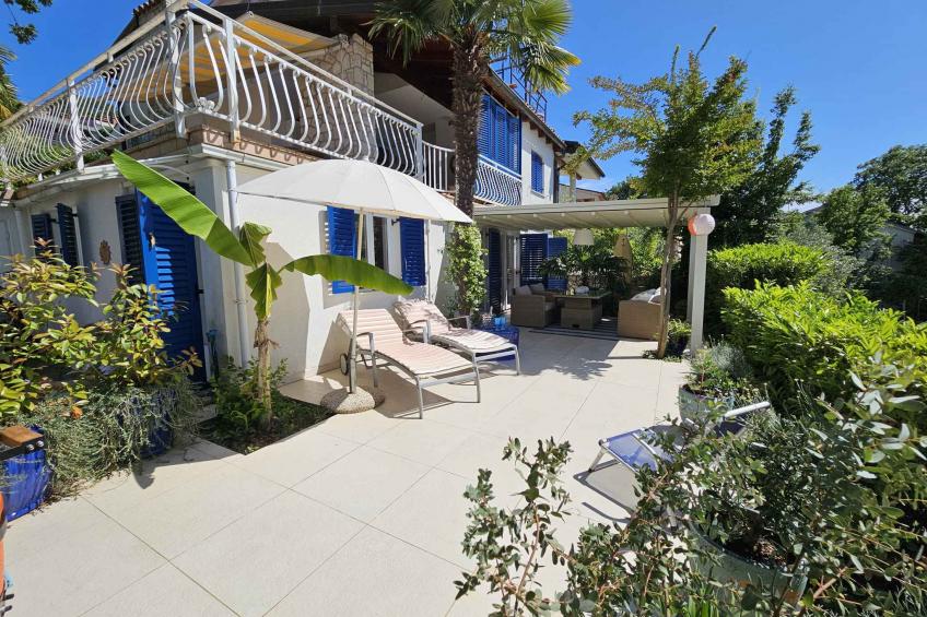 Holiday apartment with beautiful terrace and sea view - BF-CBZTX