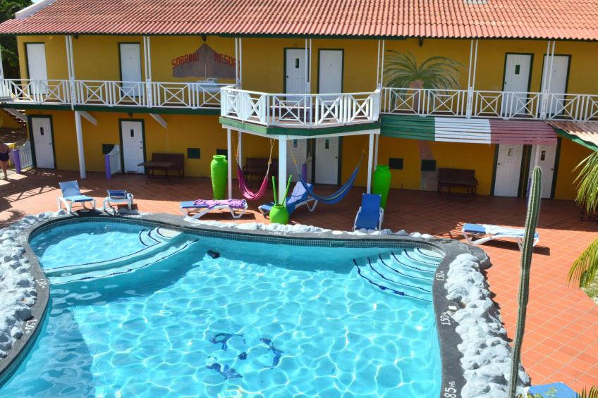 Helle Ferienwohnung mit gemütlicher Hängematte