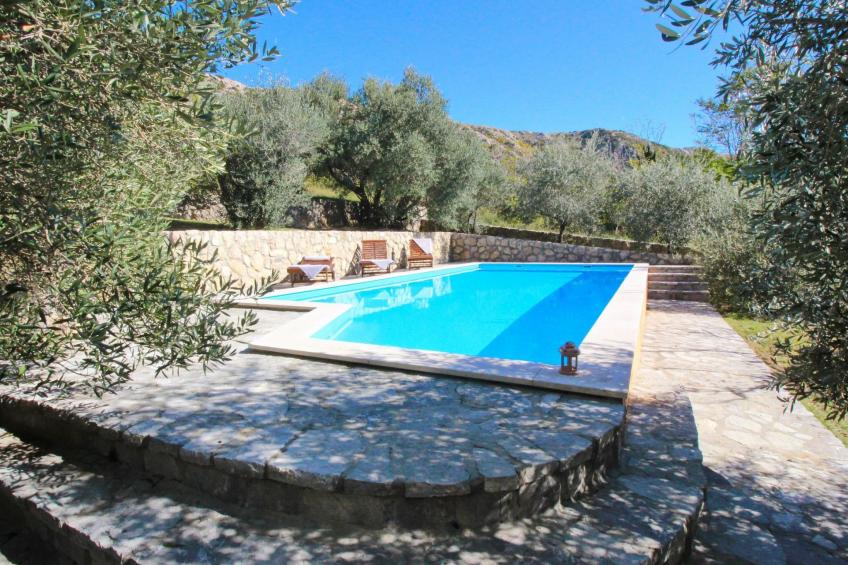 Renoviertes Steinhaus mit Garten und Pool ideal für ein erholsamen Urlaub - foto 4