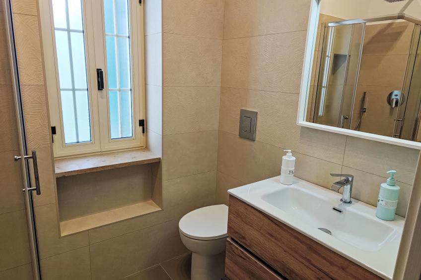 Quadrilocale in villa con piscina - foto 7