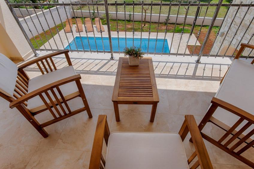 Haus in Pinezići mit privatem Pool - foto 43