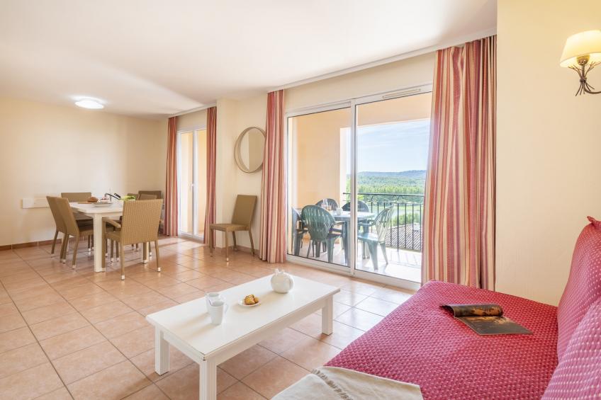Pierre & Vacances Village Pont Royal en Provence Apartment 8 people - 2 bedrooms + 1 sleeping alcove - Balcony - foto 10