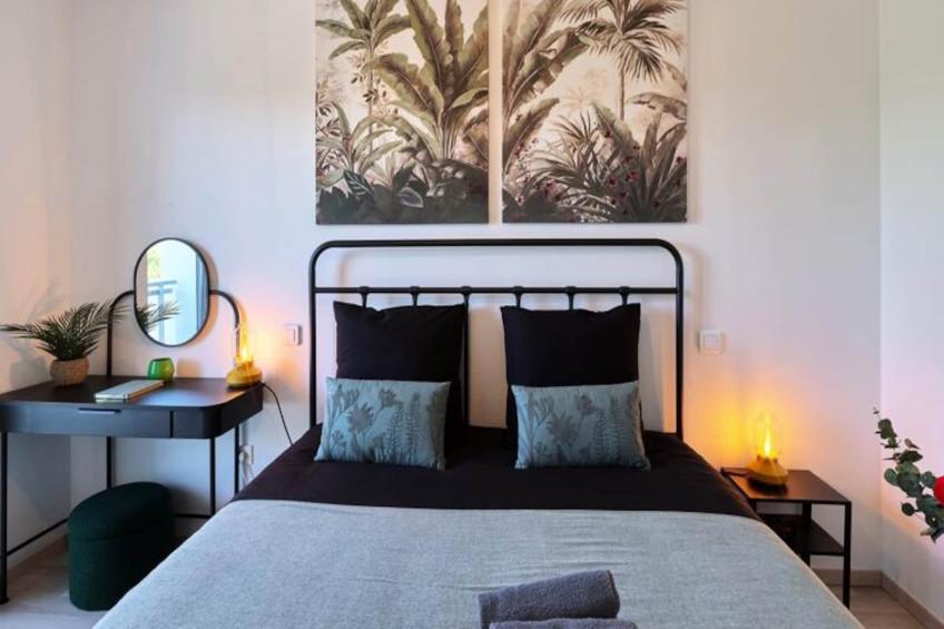 Dans Les étoiles - 2 Chambres Proche Centre Ville Avec Parking Inclus - foto 15