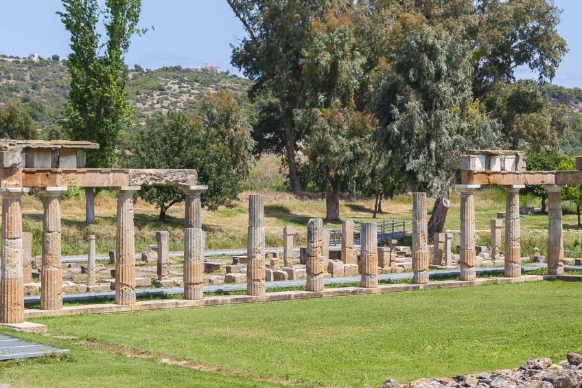 Vollständig umschlossene und großzügig angelegte dreistöckige Ferienvilla mit f - foto 47