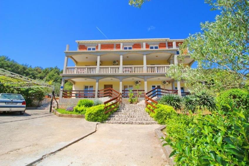 Apartments Veselka, Lumbarda - Standard Room with Balcony and Sea View (Room 2) - foto 8