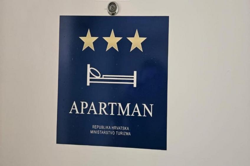 Apartment Gracac - Two Bedroom Apartment with Terrace - foto 36