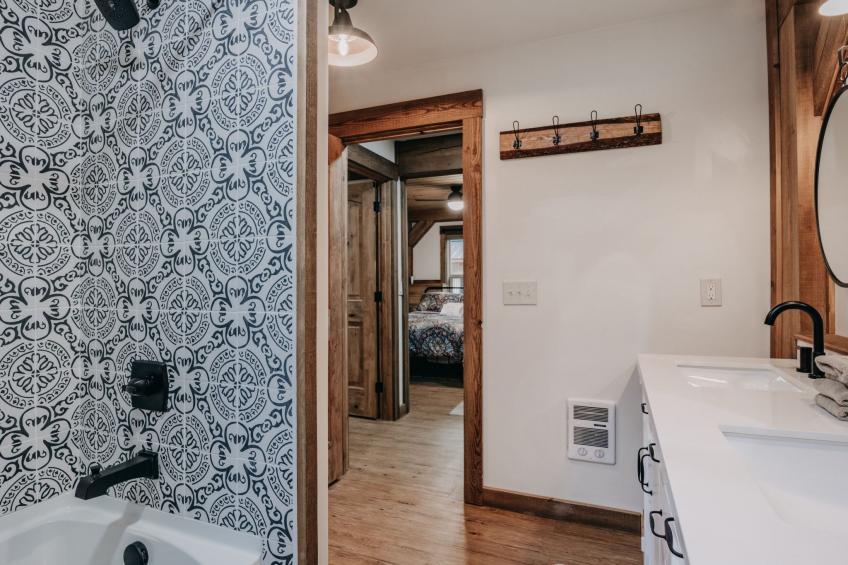 Neues modernes rustikales Haus mit AC, Whirlpool, Haustiere OK - foto 10