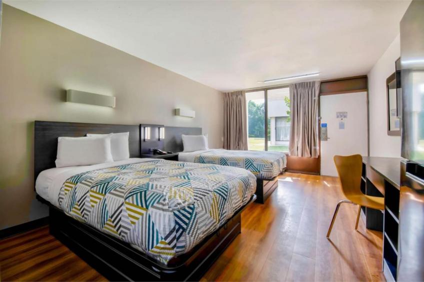 2 Full Beds  Smoking - foto 15