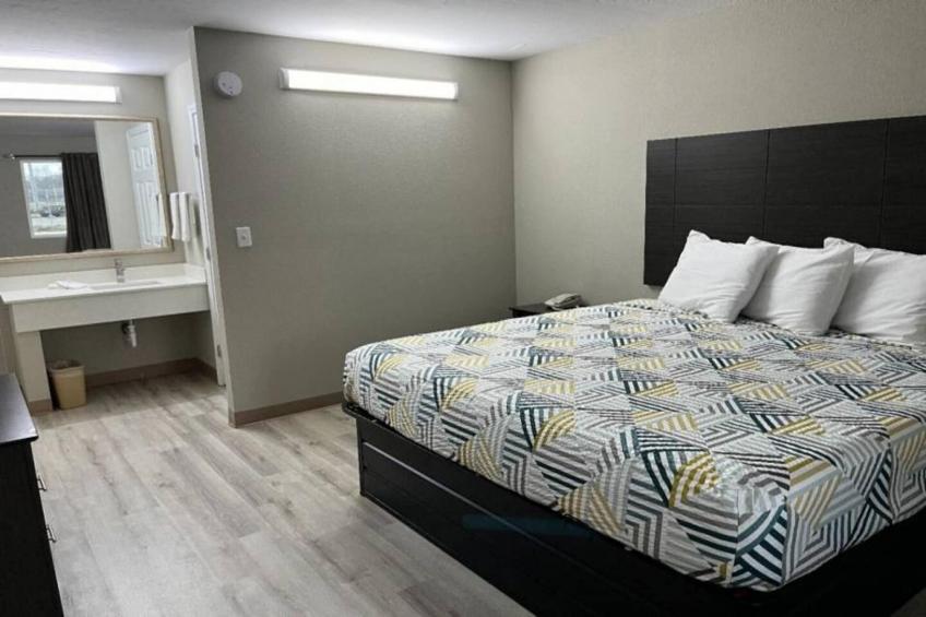 1 King Bed  Non-Smoking - foto 14