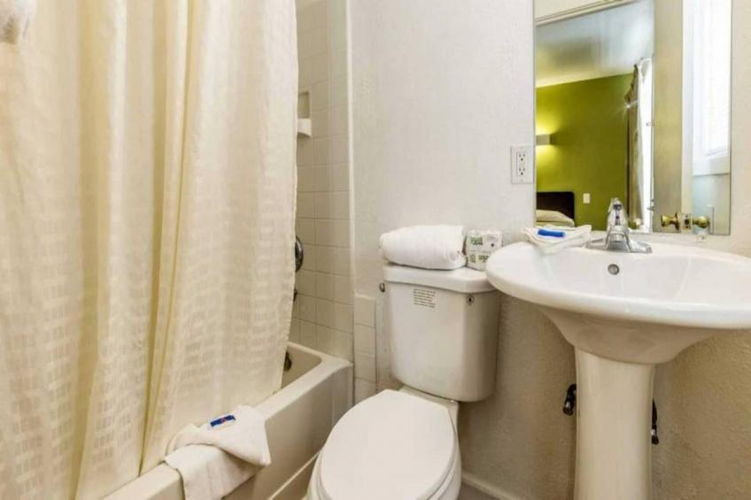 2 Full Beds  Mobility Accessible Tub Nsmk - foto 15