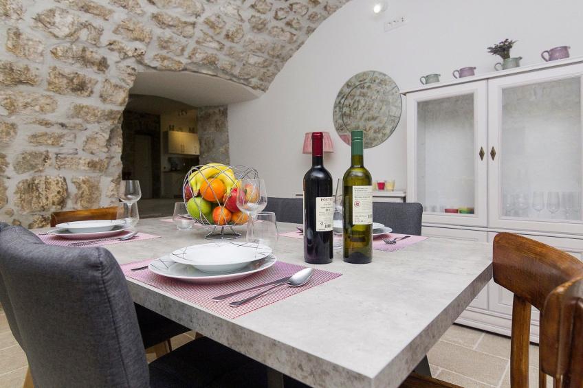 Schönes Steinhaus mit beheiztem Pool, Terrasse mit Meerblicl in ruhige Lage - foto 34